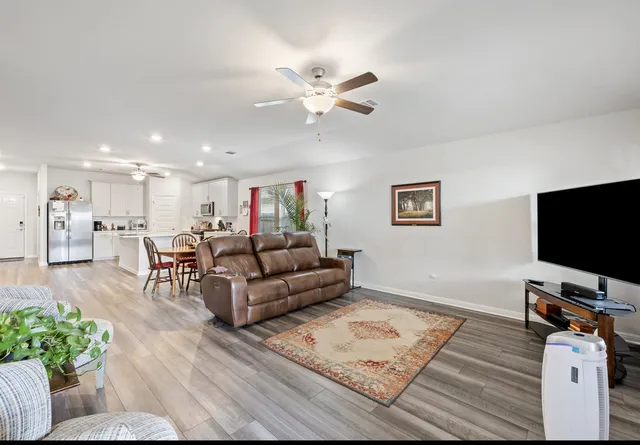 $374,900 | 130 Greenspire Lane, Hutto, TX 78634