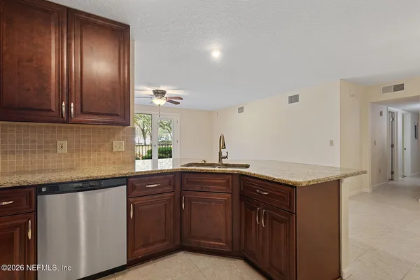 $259,000 | 13715 Richmond Park Drive North, Unit 304, Jacksonville, FL 32224