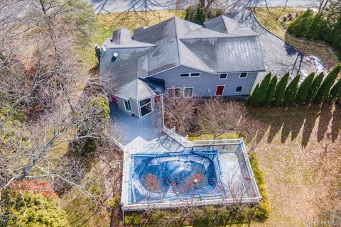 $999,000 | 87 Soundview Drive, Port Jefferson, NY 11777