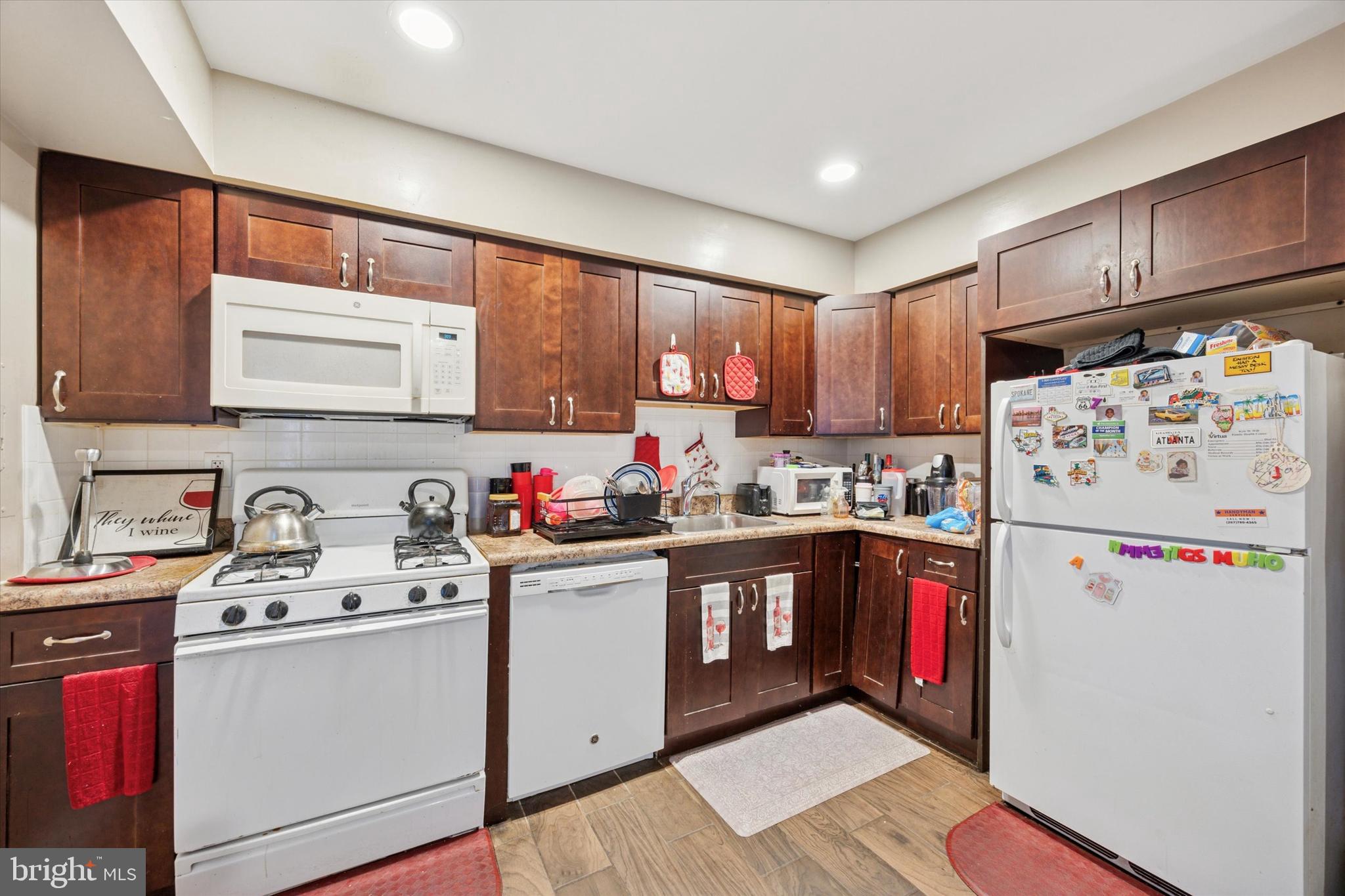 131 Chelsea Circle, Unit B141 Clementon, NJ 08021 - Photo 2 of 17