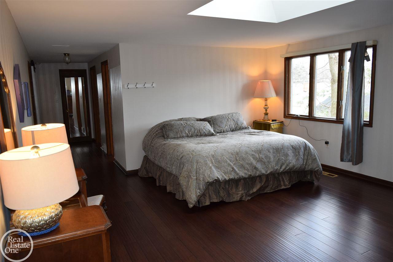 184 Kerby Road Grosse Pointe, MI 48236 - Photo 24 of 35 31373201-25.JPG