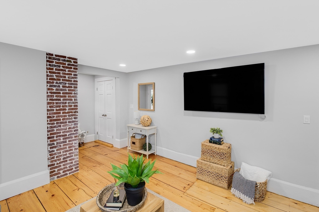 7 Summer Street, Unit 7 Newburyport, MA 01950 - Photo 14 of 22