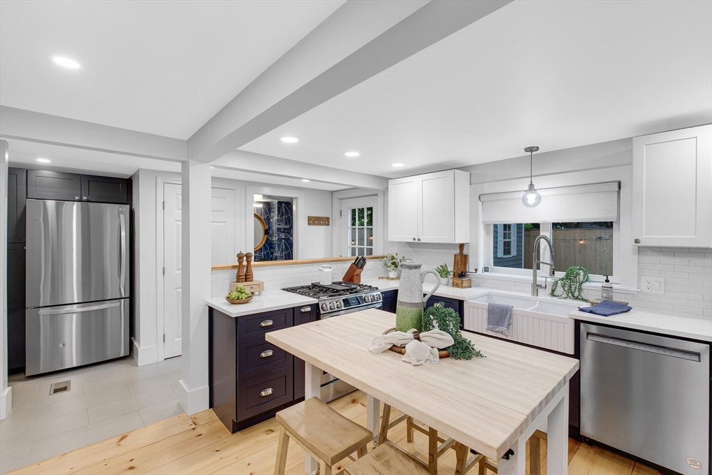 7 Summer Street, Unit 7 Newburyport, MA 01950 - Photo 3 of 22