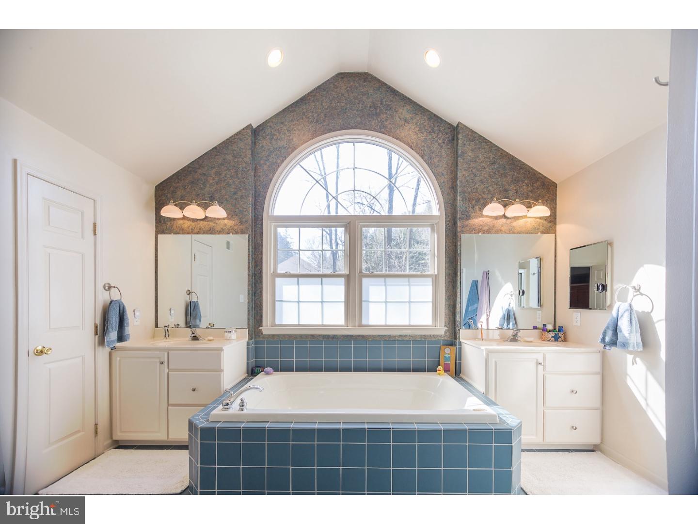 735 Hemlock Road Media, PA 19063 - Photo 18 of 25 Master Bathroom