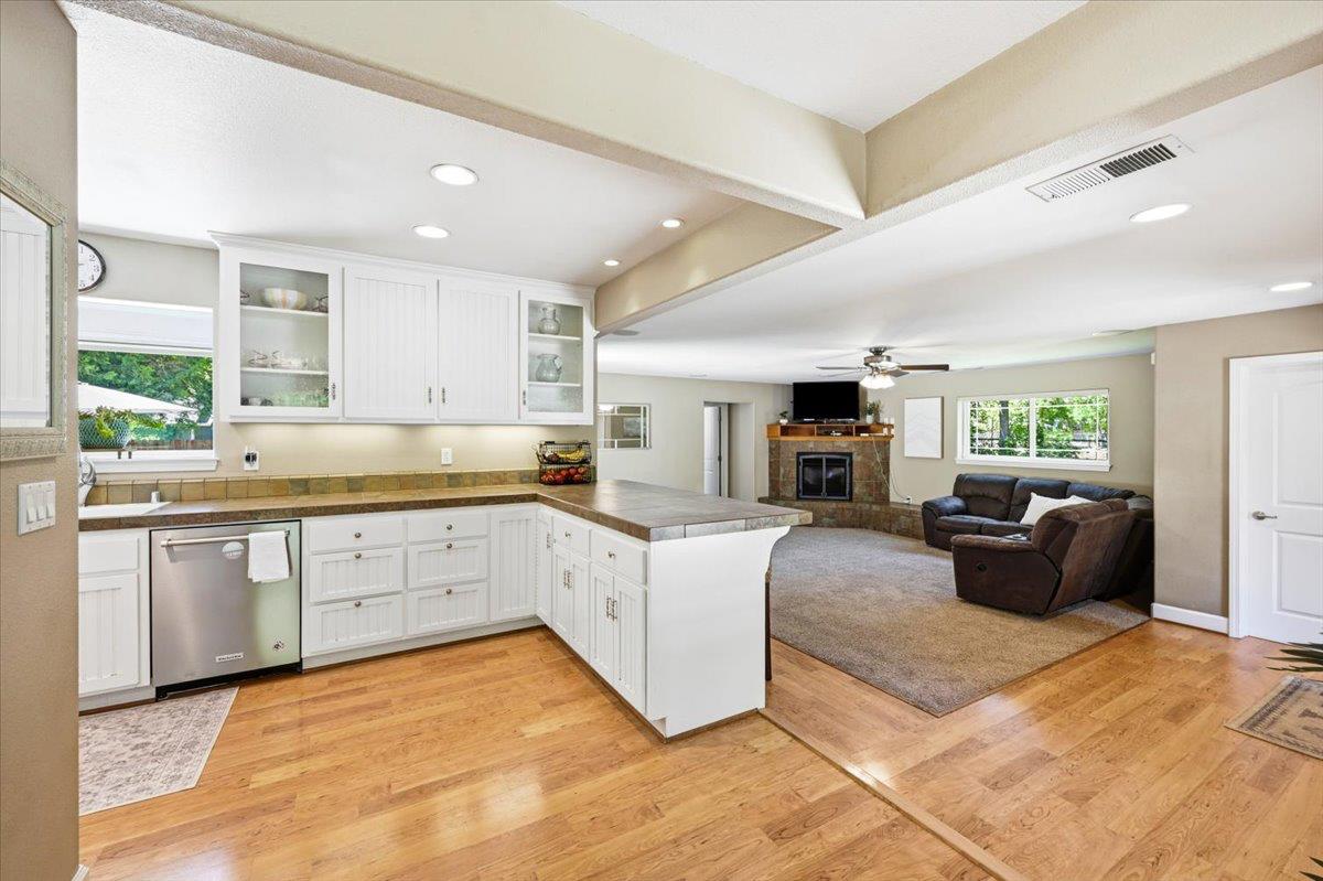 14240 Hollydale Road Grass Valley, CA 95945 - Photo 4 of 53