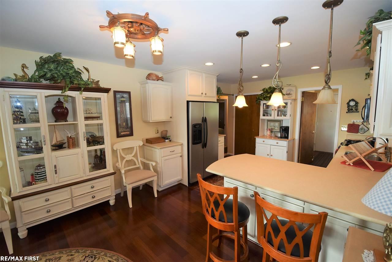 4575 Pointe Tremble Road Algonac, MI 48001 - Photo 28 of 58 50025015-27.JPG