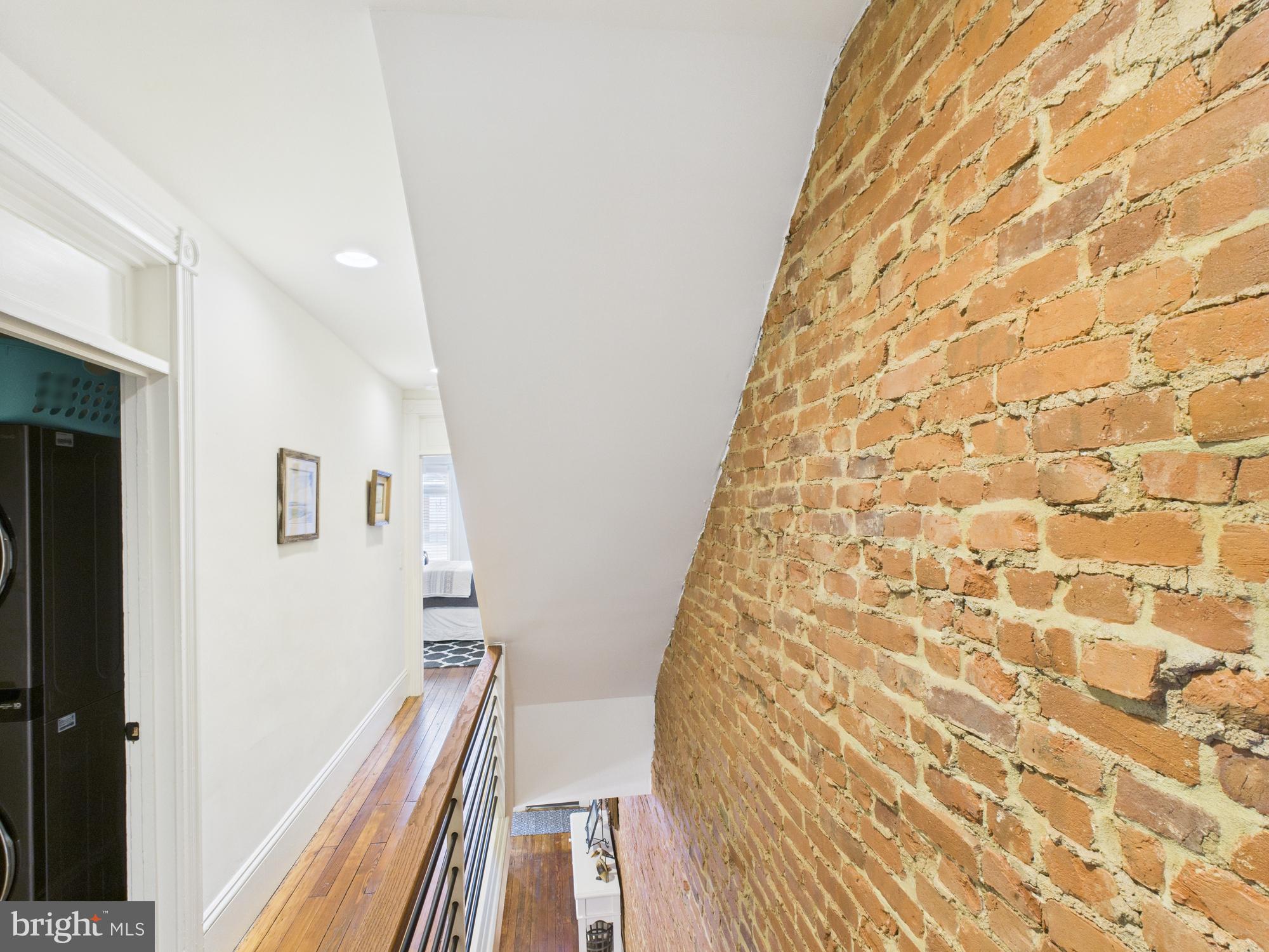 305 West Lemon Street Lancaster, PA 17603 - Photo 14 of 31 Main Hallway - Second Level