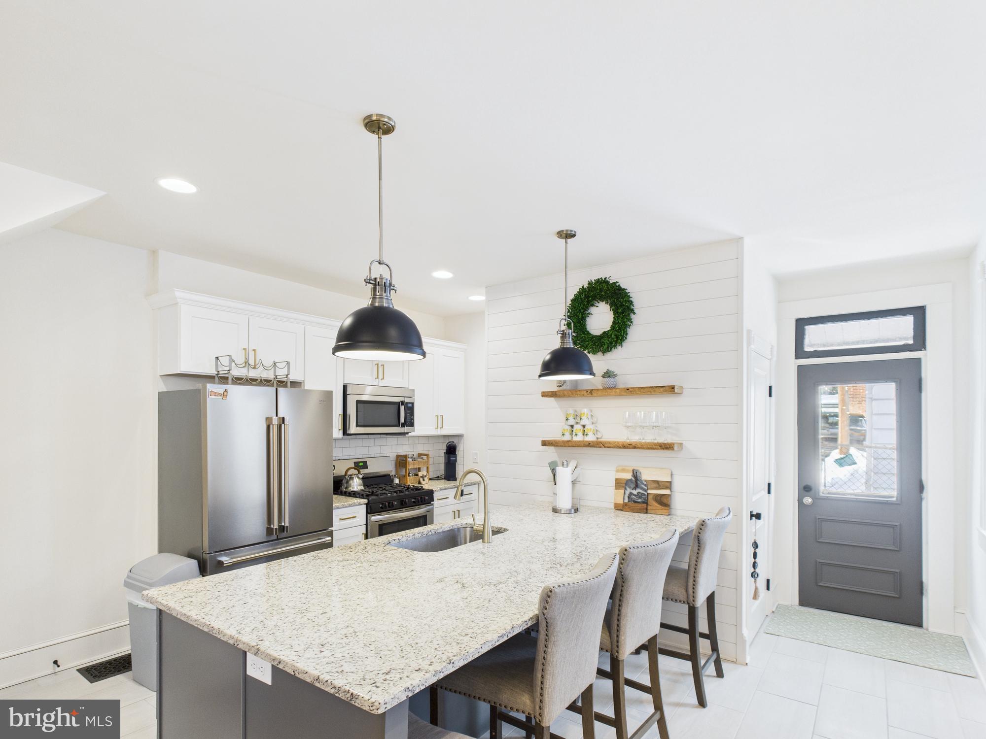 305 West Lemon Street Lancaster, PA 17603 - Photo 10 of 31 Beautifully Updated Kitchen
