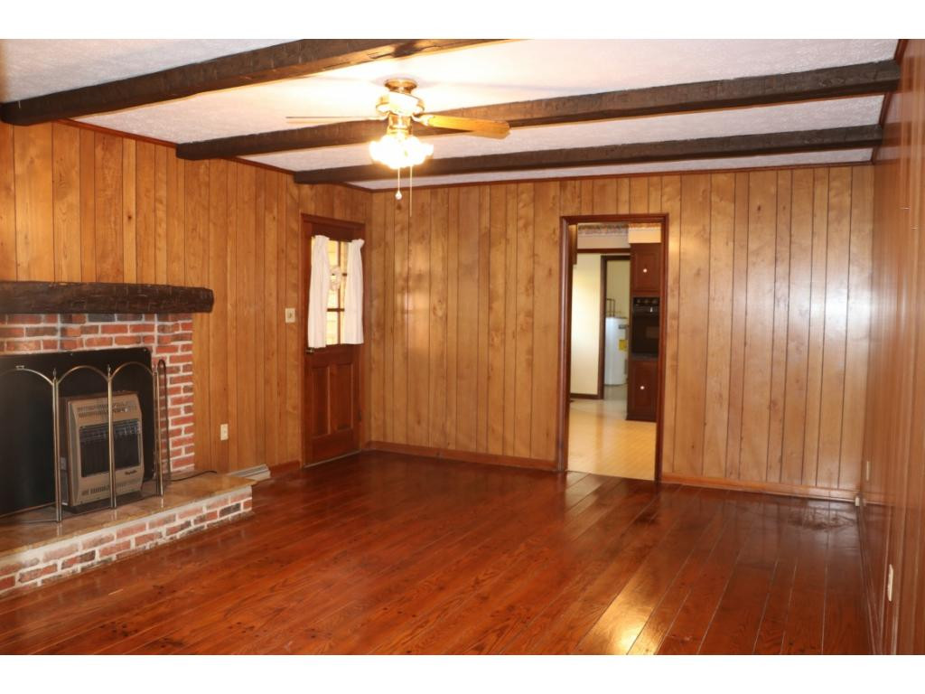 125 Spring Valley Road Bristol, VA 24201 - Photo 16 of 35 Photo 17