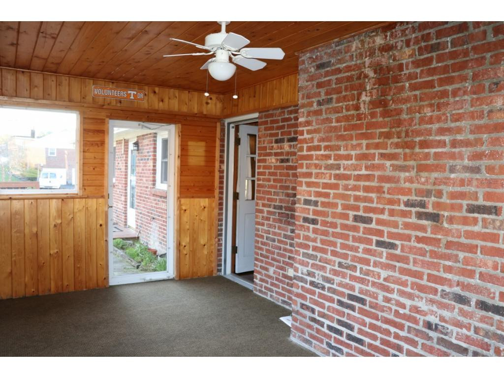 125 Spring Valley Road Bristol, VA 24201 - Photo 19 of 35 Photo 20