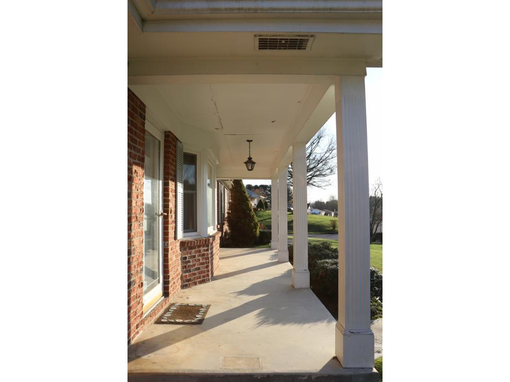 125 Spring Valley Road Bristol, VA 24201 - Photo 2 of 35 Photo 2