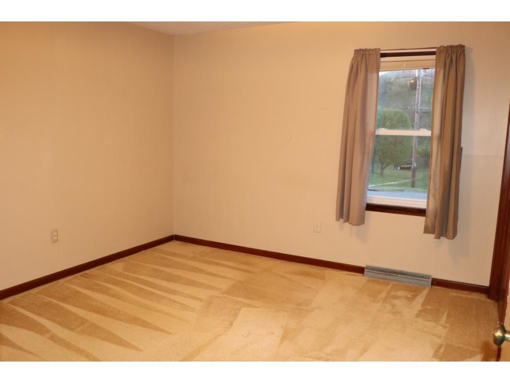 125 Spring Valley Road Bristol, VA 24201 - Photo 23 of 35 Photo 24