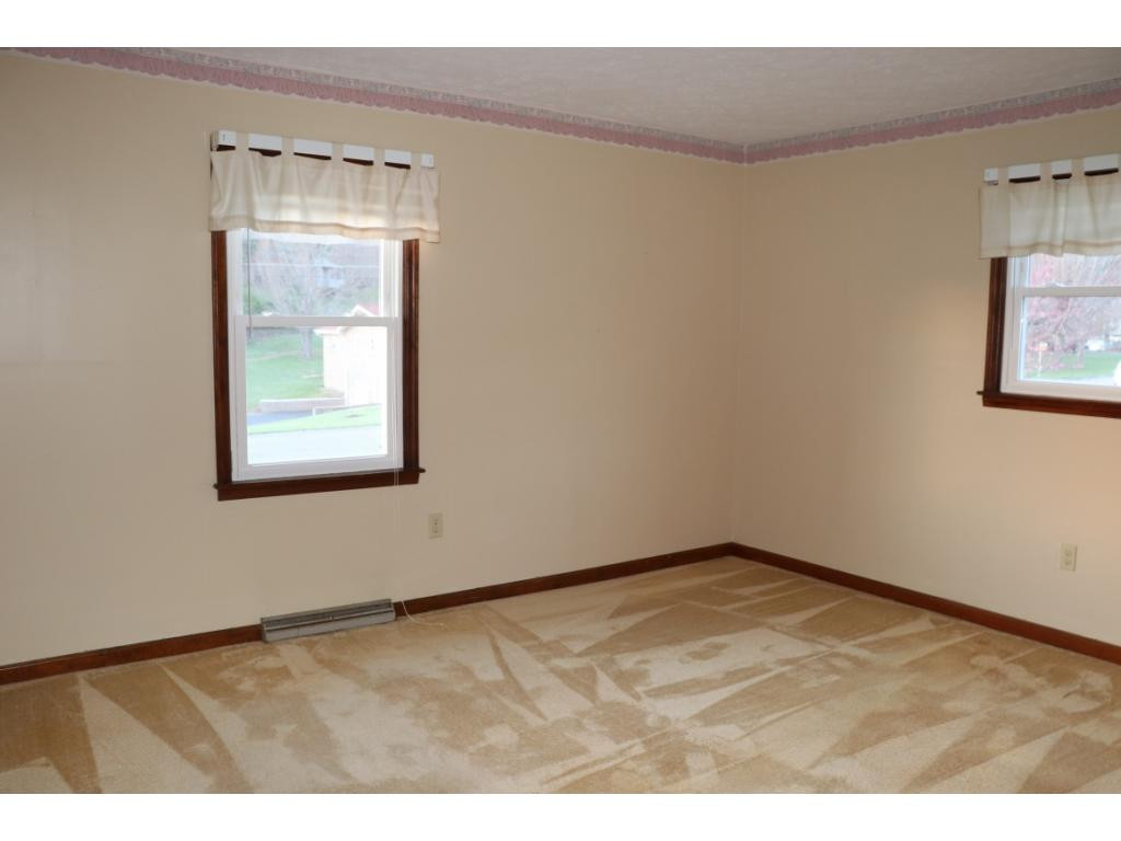 125 Spring Valley Road Bristol, VA 24201 - Photo 25 of 35 Photo 26