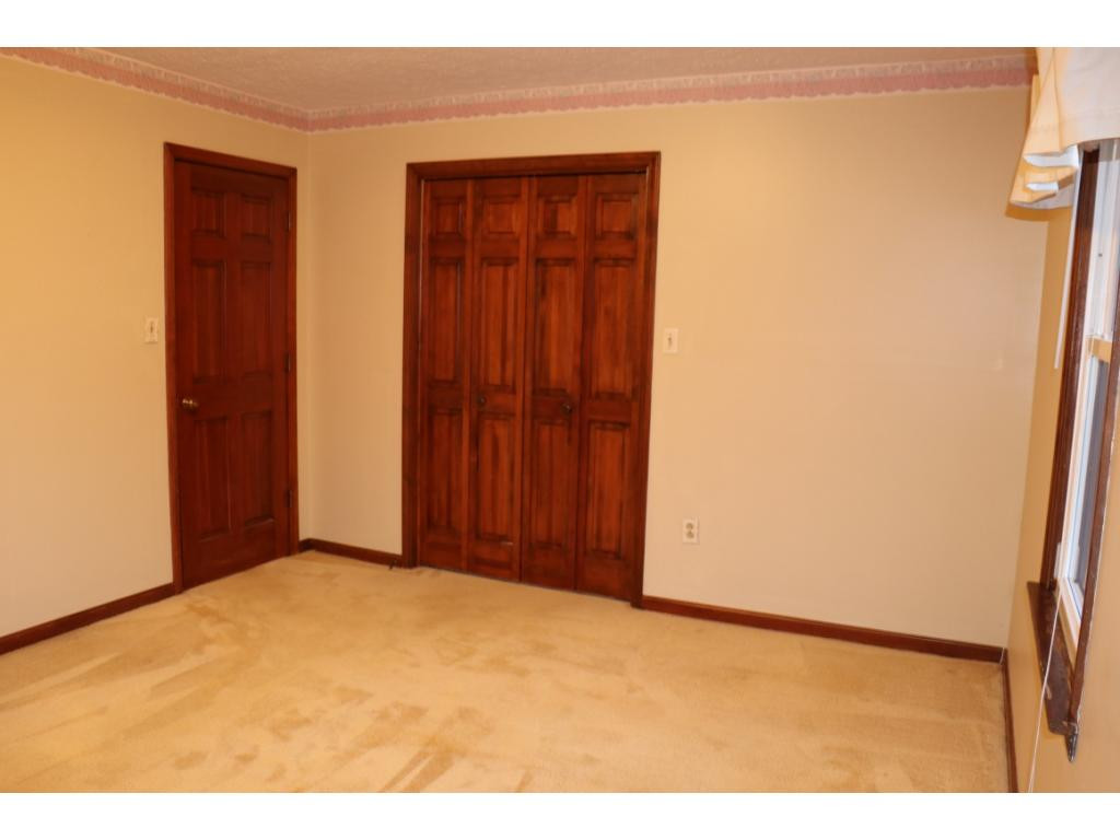 125 Spring Valley Road Bristol, VA 24201 - Photo 26 of 35 Photo 27
