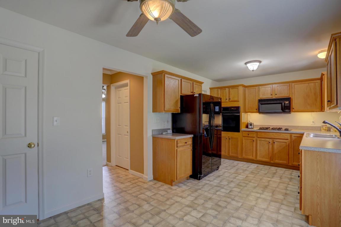 2962 Aster Lane Lititz, PA 17543 - Photo 12 of 32 Gallery Image 12