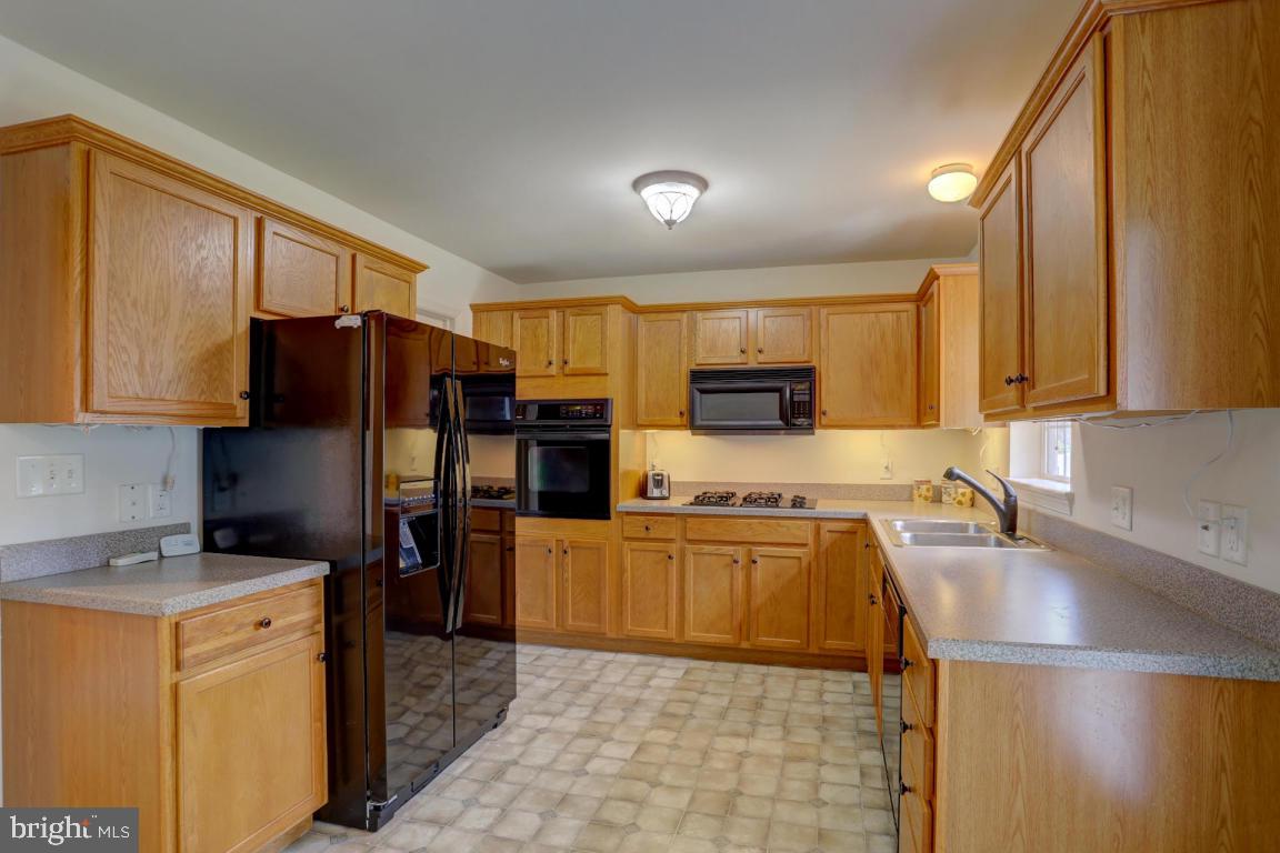 2962 Aster Lane Lititz, PA 17543 - Photo 10 of 32 Gallery Image 10