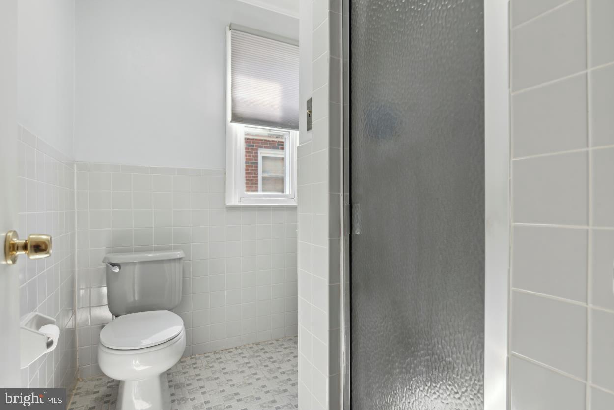 1811 Arnold Street Philadelphia, PA 19152 - Photo 23 of 27