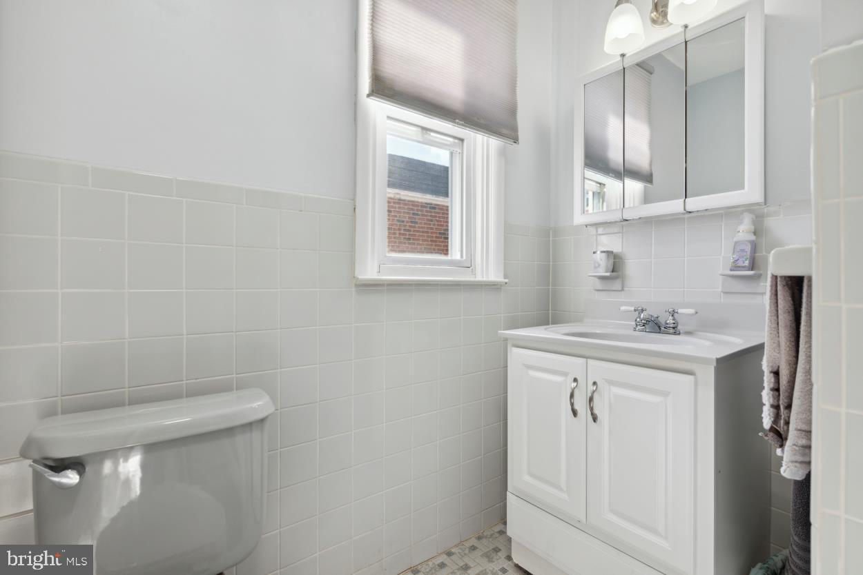 1811 Arnold Street Philadelphia, PA 19152 - Photo 24 of 27