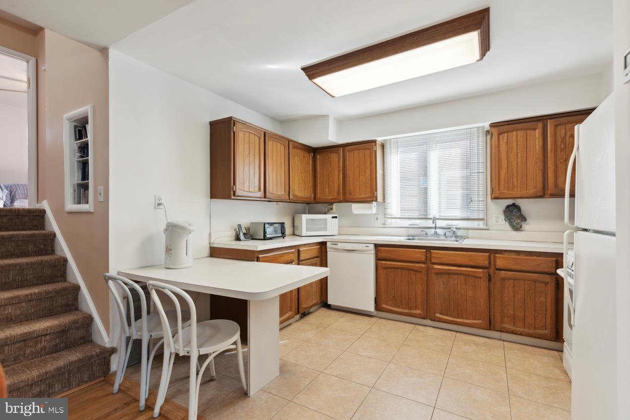 1811 Arnold Street Philadelphia, PA 19152 - Photo 8 of 27