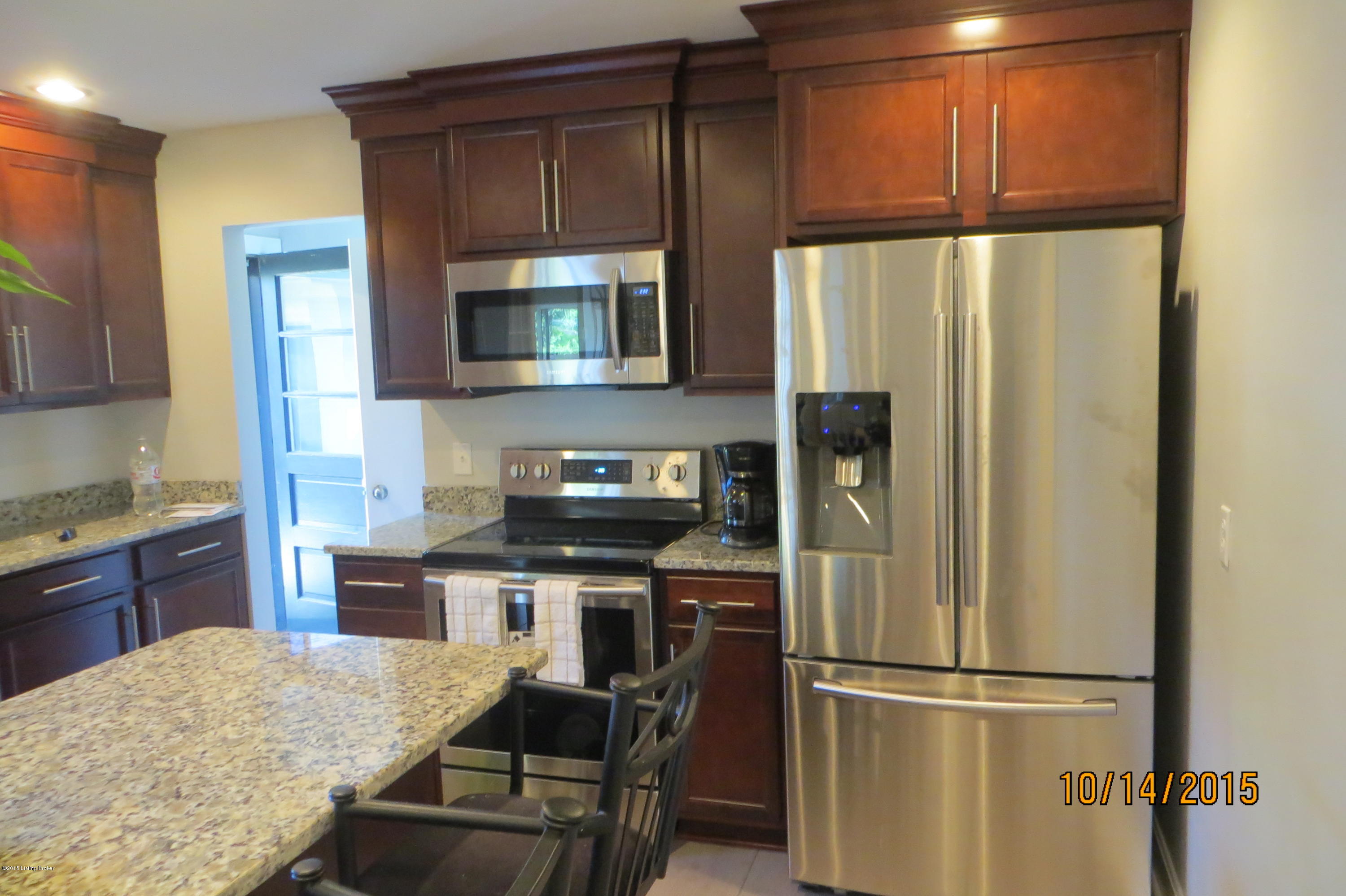 738 Wicklow Road Louisville, KY 40207 - Photo 18 of 33 031