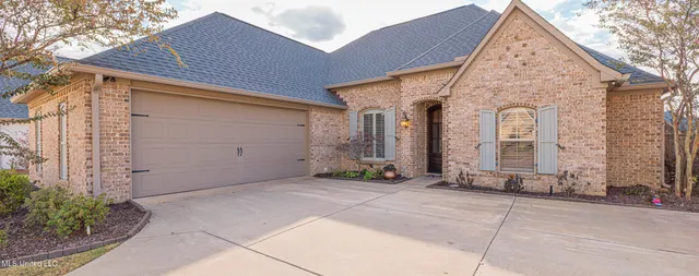 $399,000 | 309 Royal Pond Circle, Flowood, MS 39232