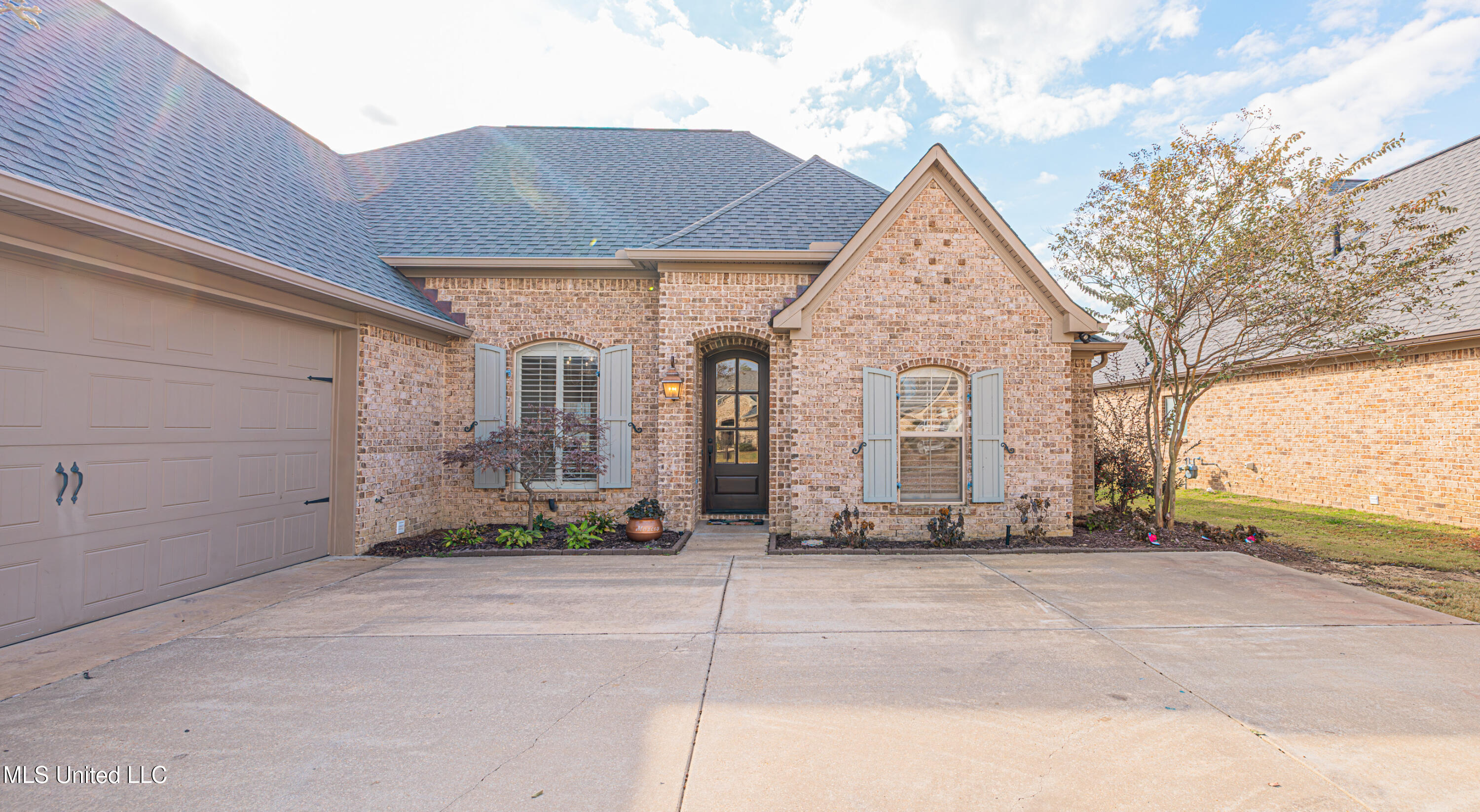 309 Royal Pond Circle Flowood, MS 39232 - Photo 4 of 55 1R4A9875