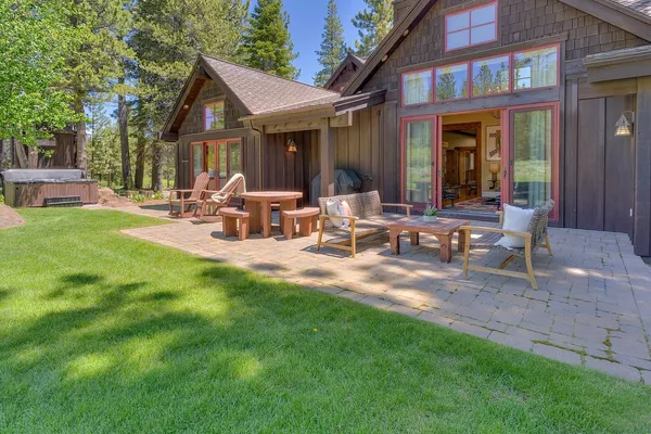 $2,500,000 | 12420 Springbrook Place, Truckee, CA 96161