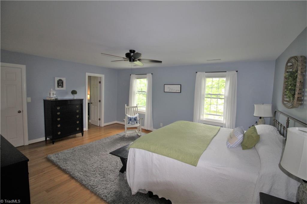 3819 Oak Forest Drive High Point, NC 27265 - Photo 21 of 38