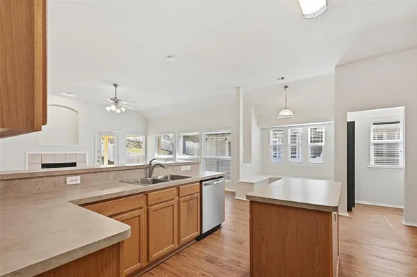 $2,000 | 113 Creekview Drive, Anna, TX 75409