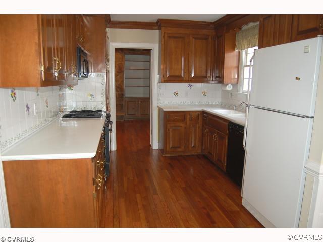 8919 Rearden Road Richmond, VA 23229 - Photo 4 of 11 Kitchen