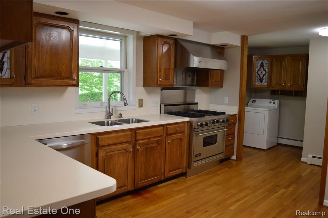 2220 North Tipsico Lake Road Highland, MI 48357 - Photo 29 of 91 DSC_0079.JPG