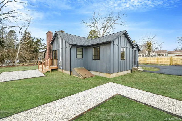 $3,900 | 23 Roosevelt Boulevard, East Patchogue, NY 11772