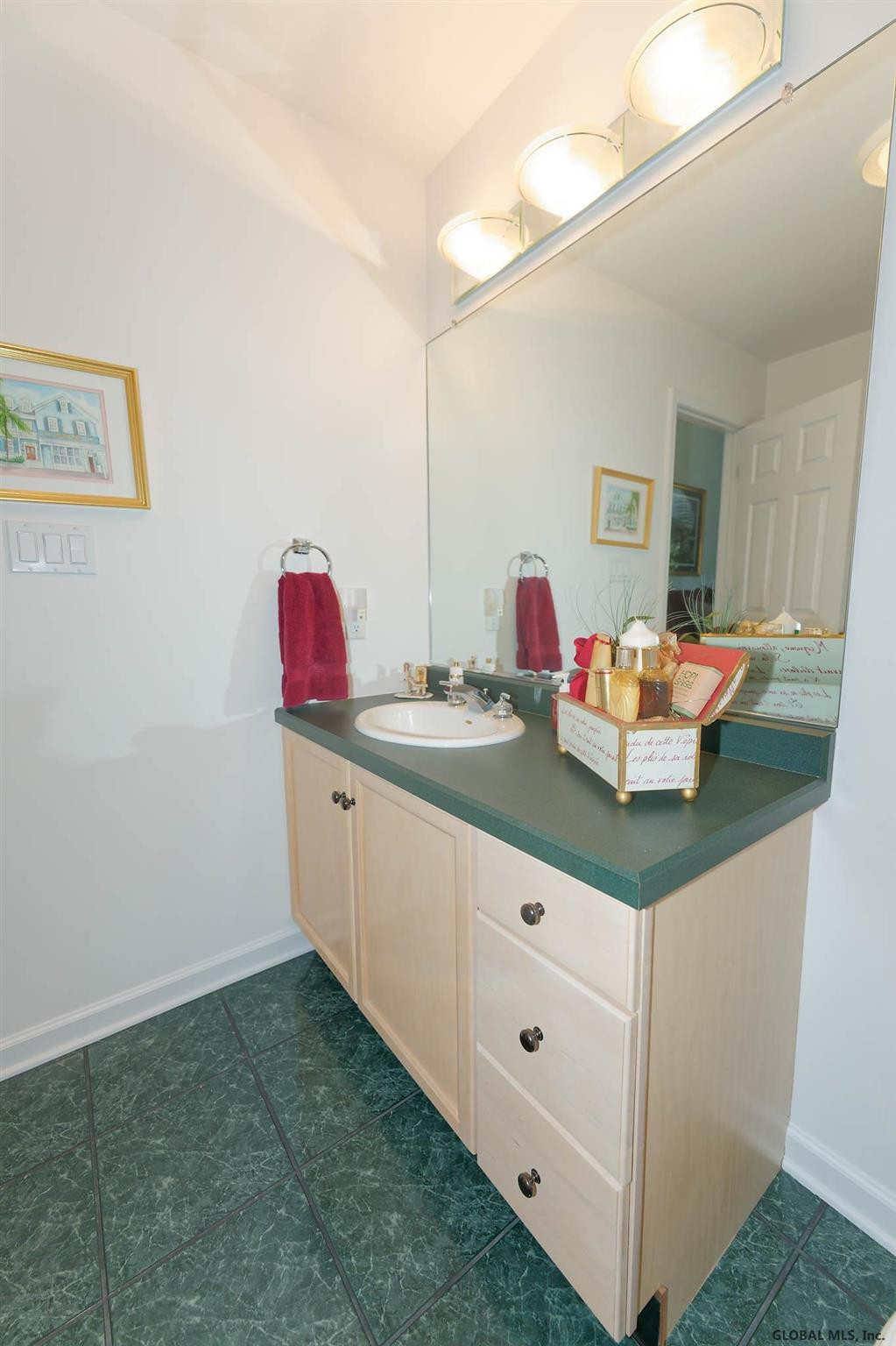 28 Pine Ridge Road Saratoga Springs, NY 12866 - Photo 33 of 46 Photo 33