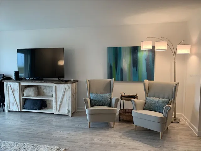 $3,500 | 2900 Gulf Boulevard, Unit 206, Belleair Beach, FL 33786