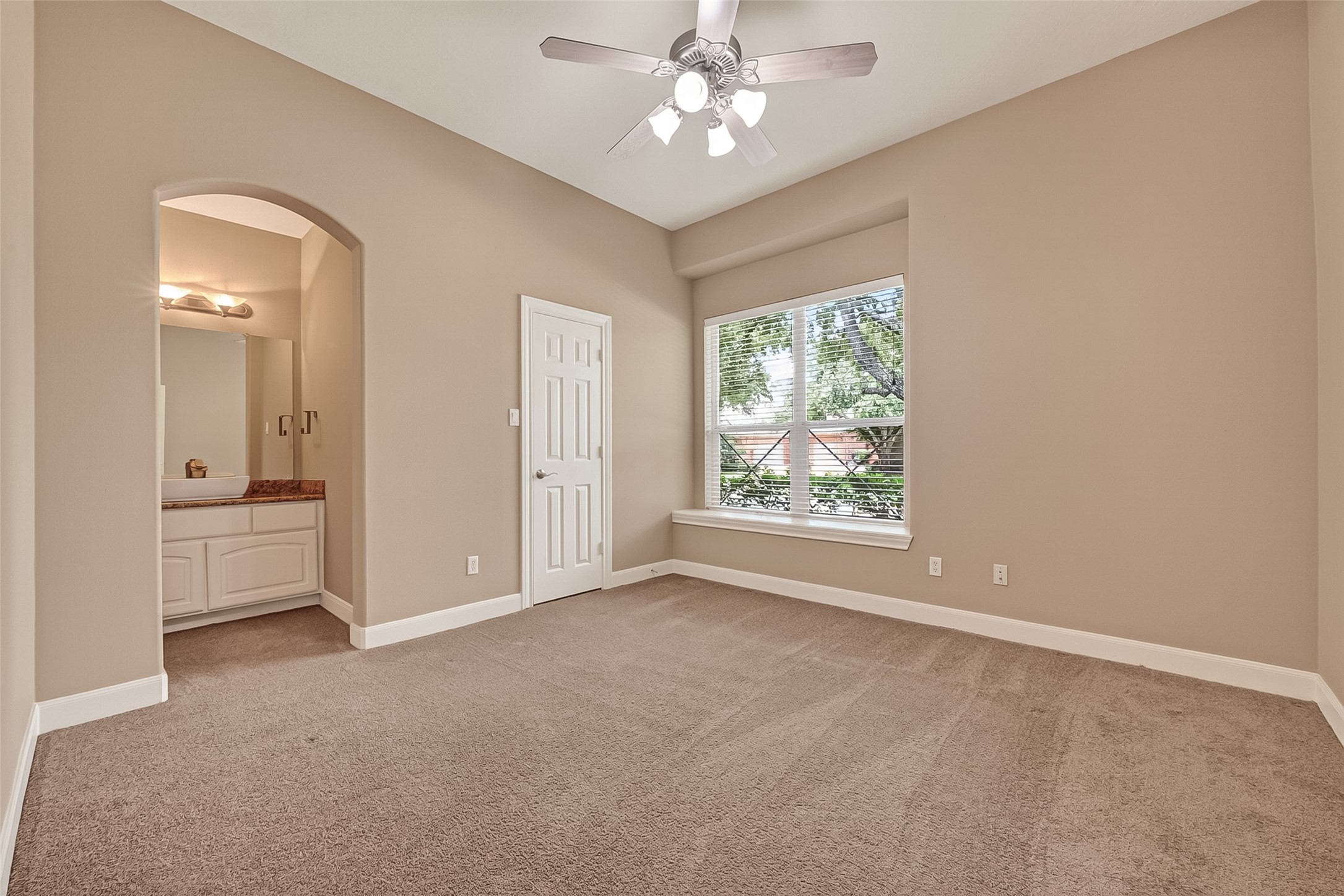 5934 Solar Point Lane Houston, TX 77041 - Photo 29 of 50