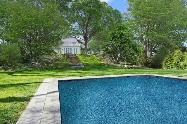 $100,000 | 102 Georgica Road, East Hampton, NY 11937