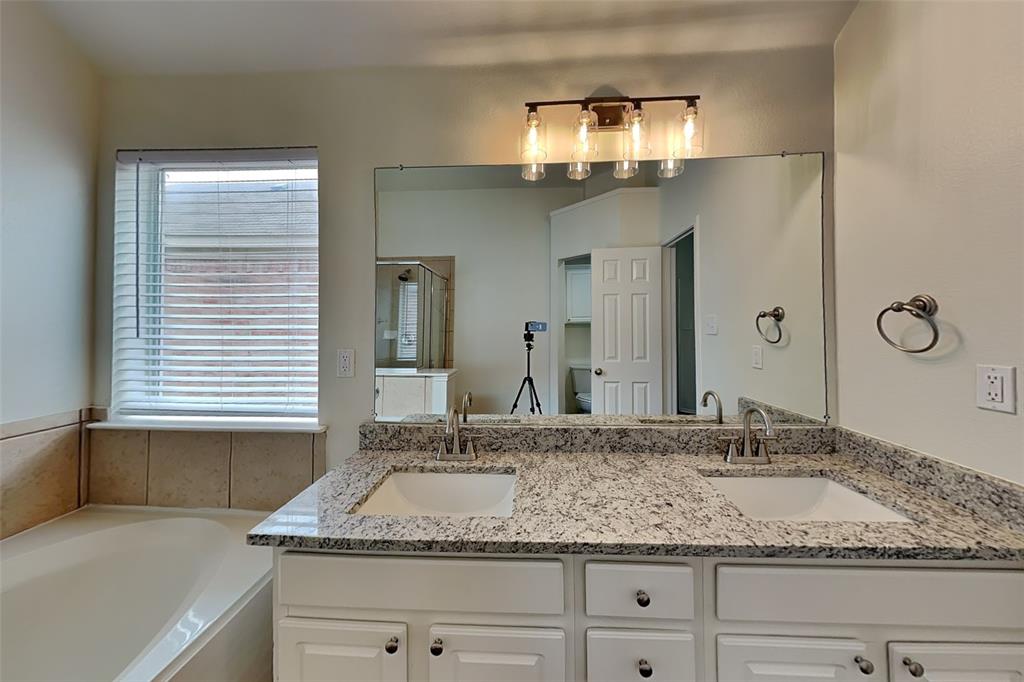 10005 Chadbourne Road Fort Worth, TX 76244 - Photo 9 of 40