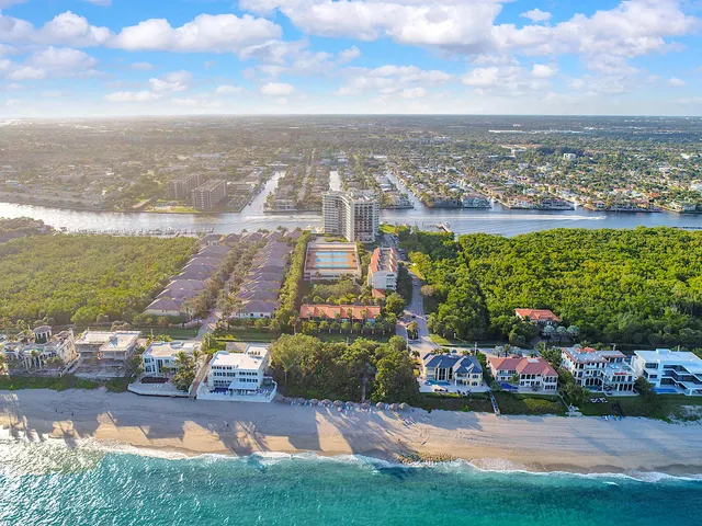 a view of a pathway both side of the river