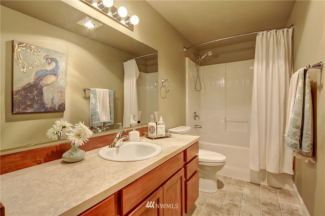 14705 Roy Road Southeast Olalla, WA 98359 - Photo 14 of 25 Gallery Image 14