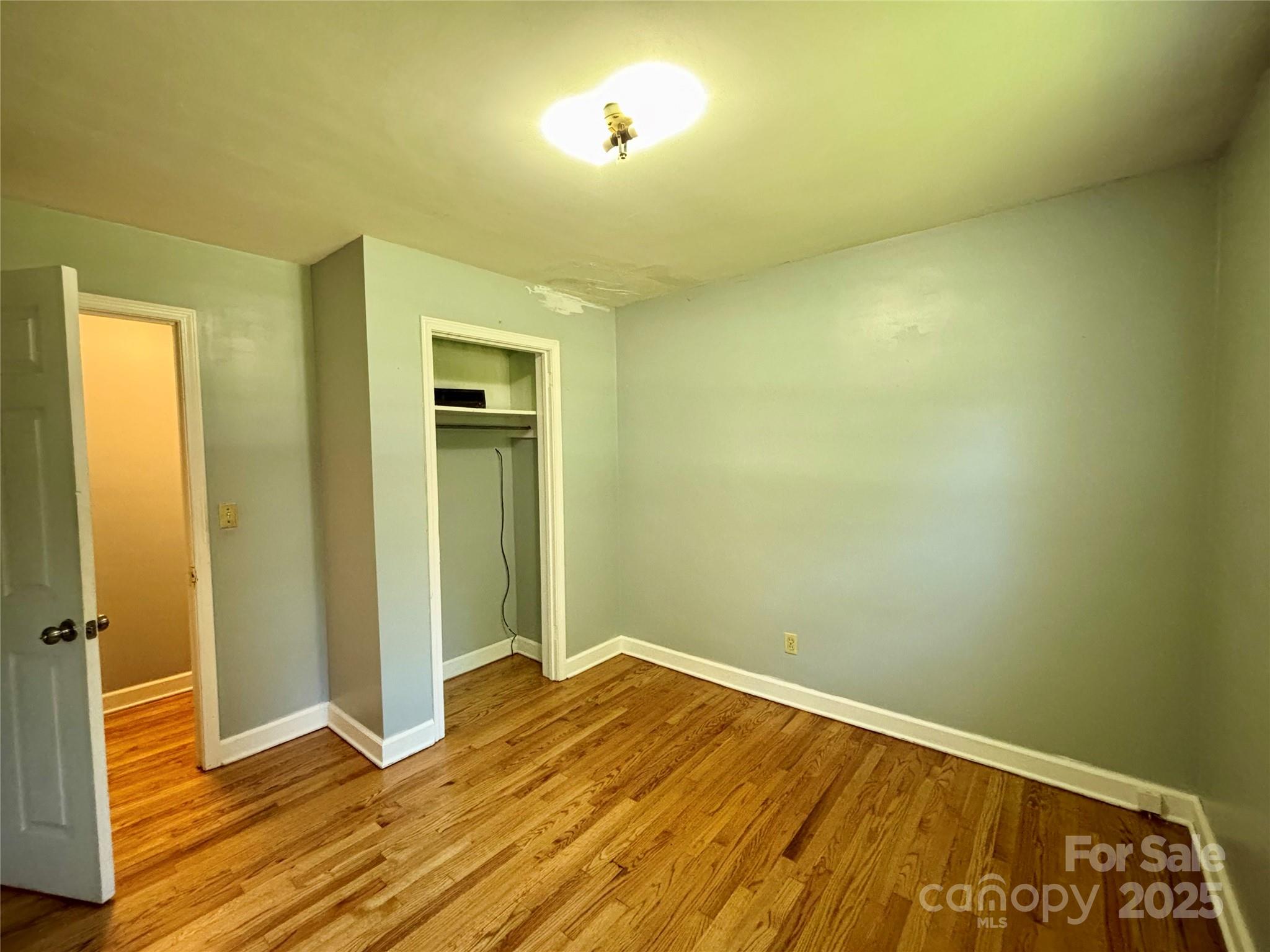 614 Loop Road Hendersonville, NC 28792 - Photo 13 of 21 Gallery Image 13