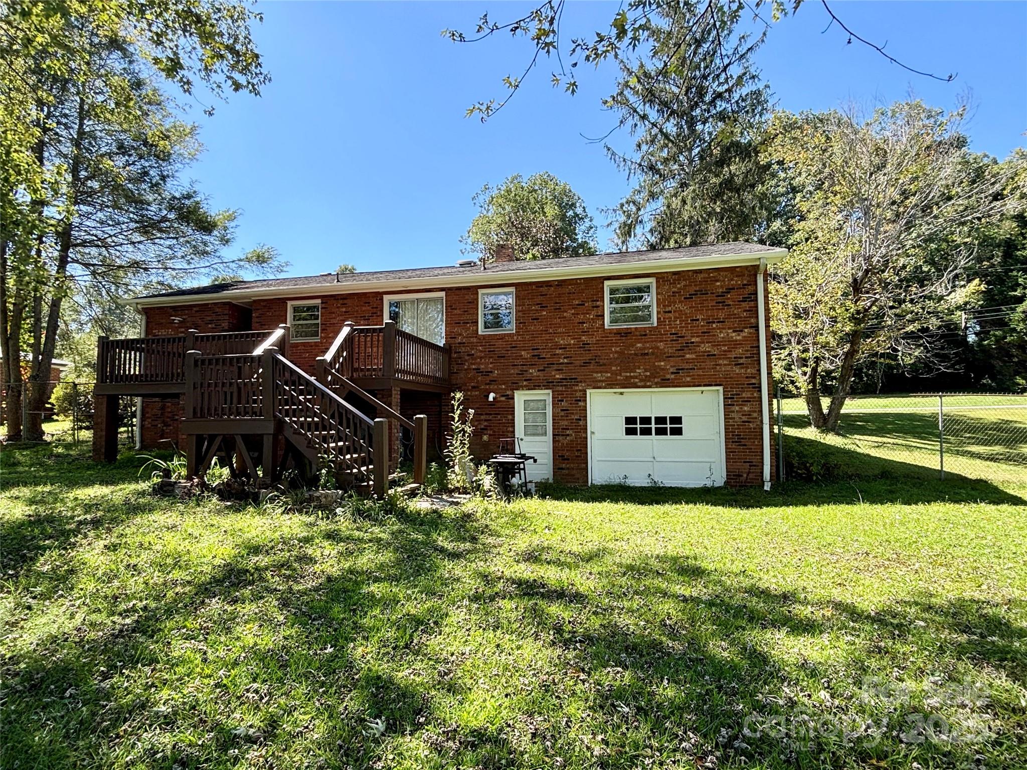 614 Loop Road Hendersonville, NC 28792 - Photo 18 of 21 Gallery Image 18