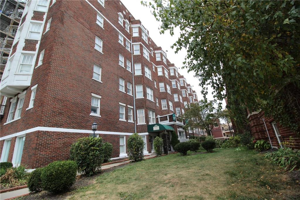 230 9th Street, Unit 111 Indianapolis, IN 46204 - Photo 1 of 16