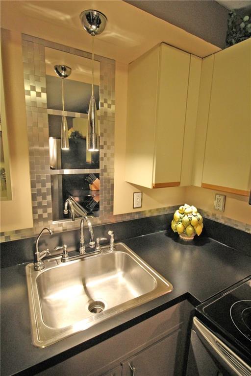 230 9th Street, Unit 111 Indianapolis, IN 46204 - Photo 12 of 16