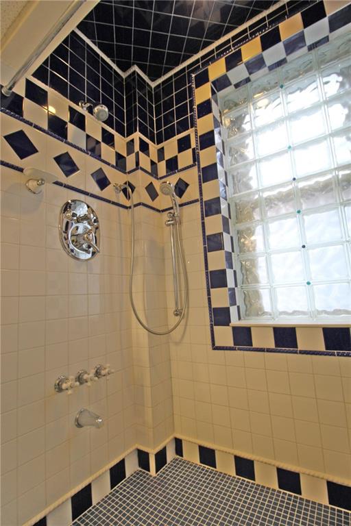 230 9th Street, Unit 111 Indianapolis, IN 46204 - Photo 8 of 16