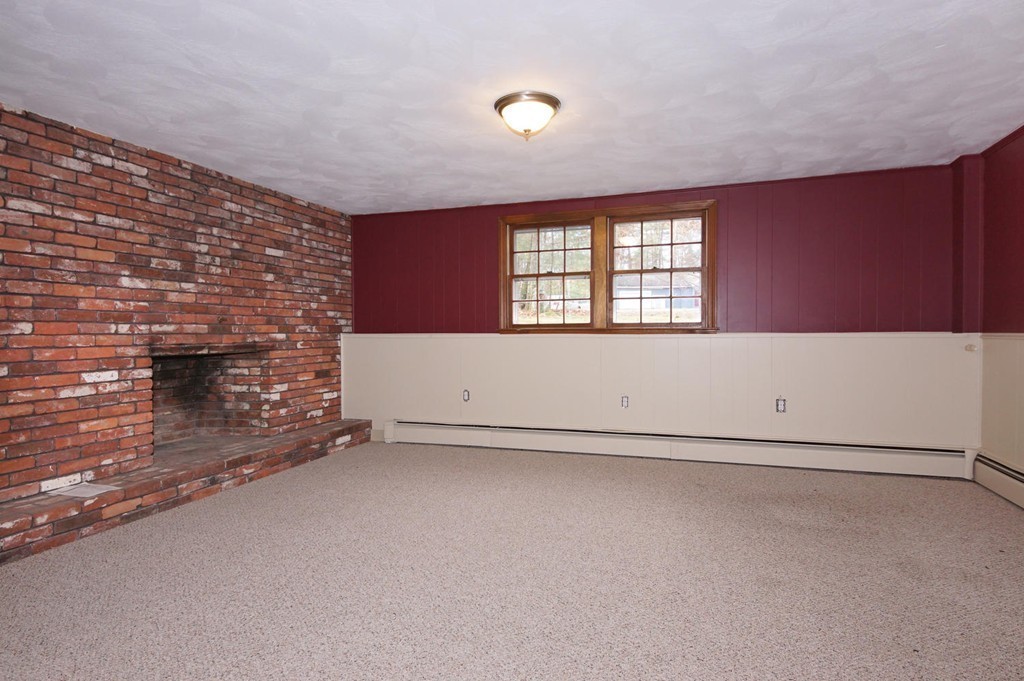 33 Plain Road Westford, MA 01886 - Photo 6 of 12 Gallery Image 6