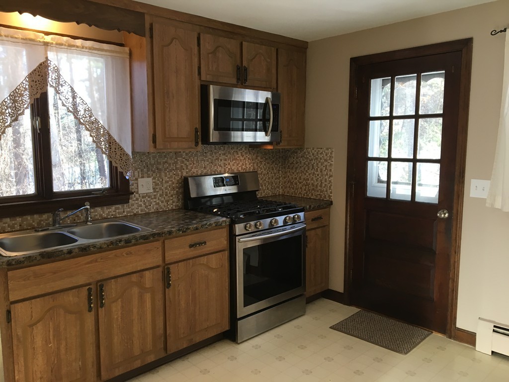 33 Plain Road Westford, MA 01886 - Photo 9 of 12 Gallery Image 9