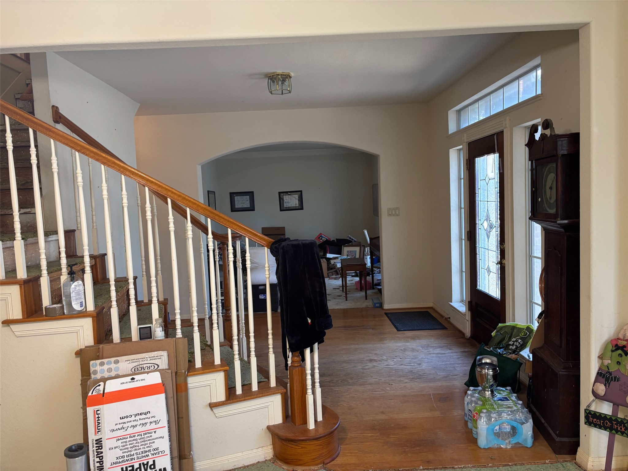 7516 Orrick Drive Austin, TX 78749 - Photo 2 of 8 Entry Way and Stairs