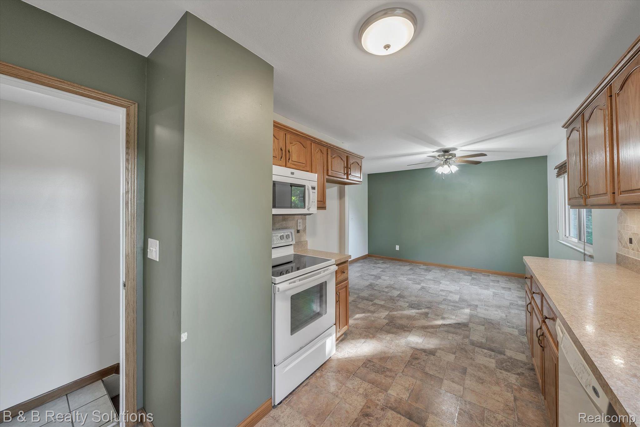 841 Barnes Lake Road Columbiaville, MI 48421 - Photo 21 of 62 Gallery Image 21