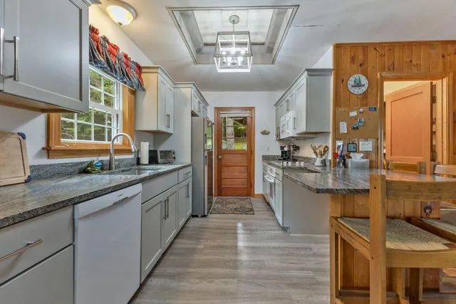 $875,000 | 21 Wood Duck Way, Norway, ME 04268