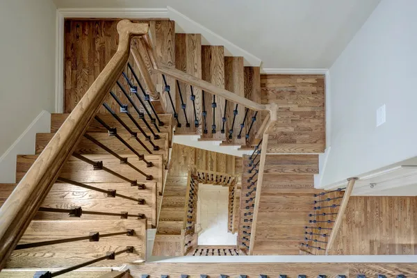 $2,595 | 8906 Lakeshore Bend Drive, Houston, TX 77080